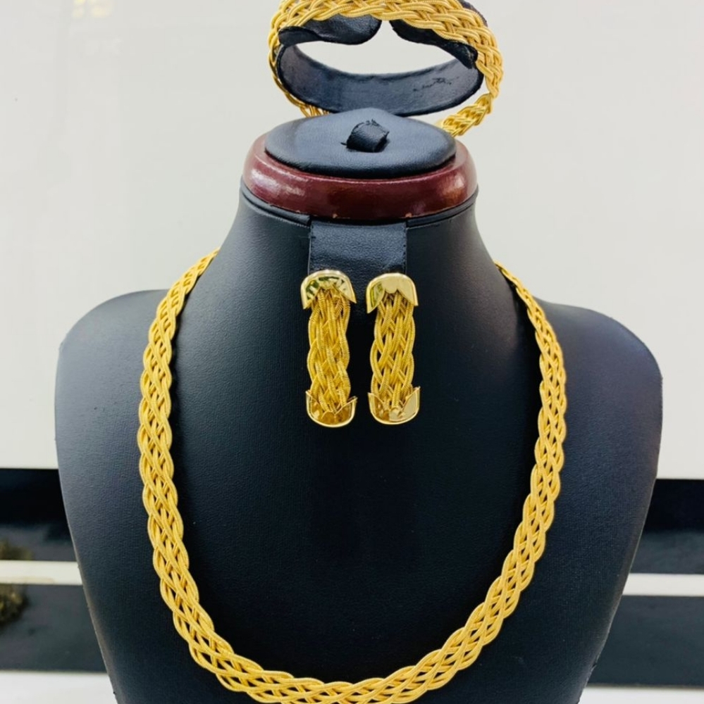 Necklace,Bracelet and Earrings